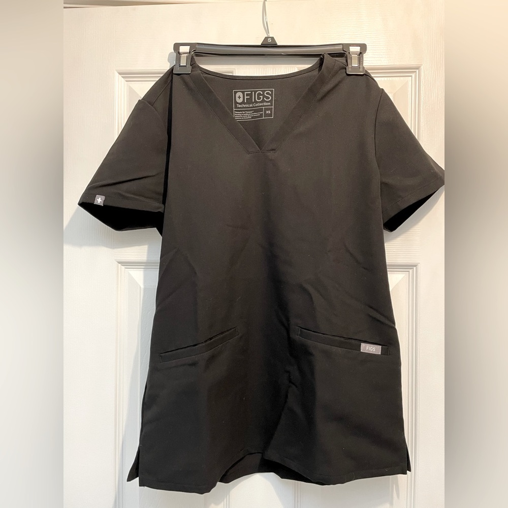 Figs XS scrub top, black